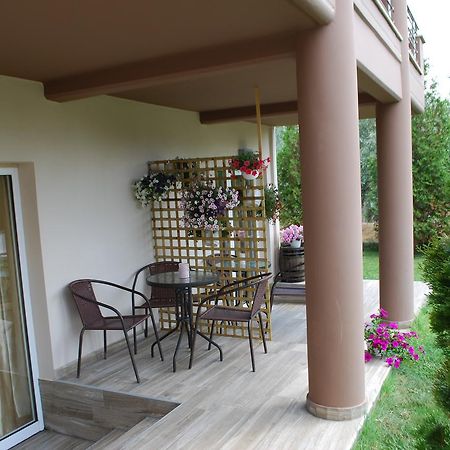 Family House Emerald Лименария Екстериор снимка