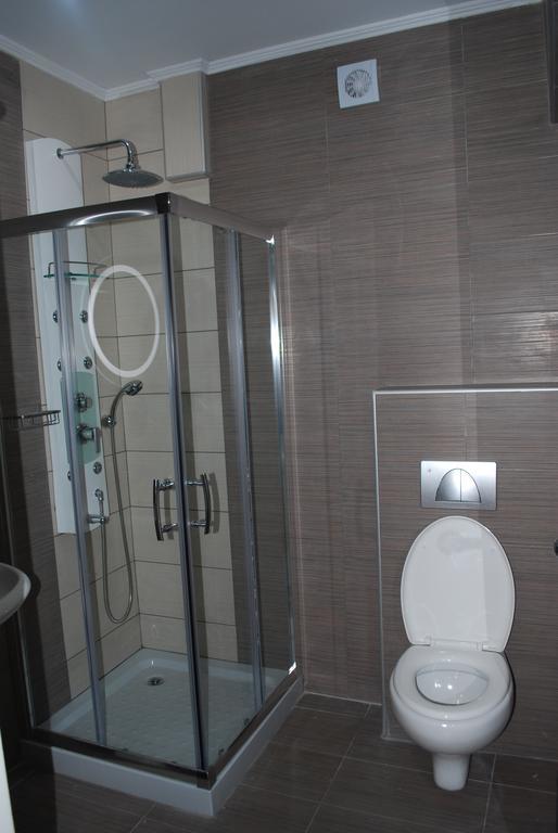 Family House Emerald Лименария Екстериор снимка